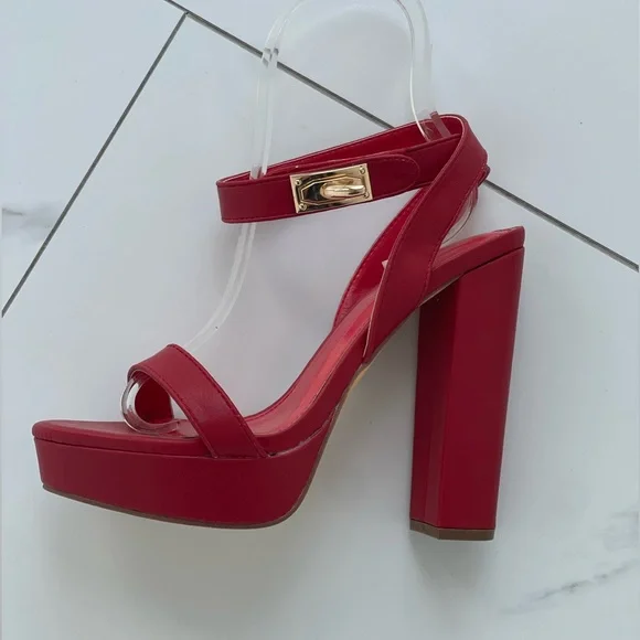 Shoe Lot 10 pairs of shoes. Size 10 - Picture 10 of 11